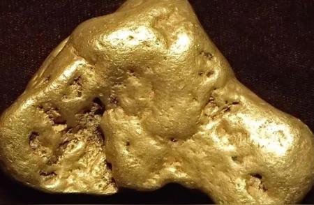 北塔山寻宝记：探寻上古石球、硅化木、黄金等珍贵宝藏